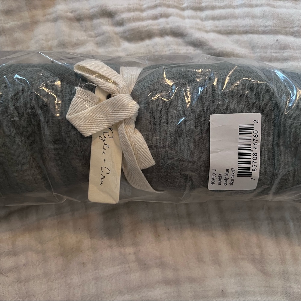 Rylee and Cru swaddle - muslin